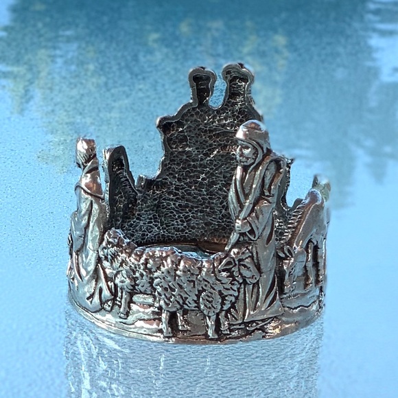 BSD Bob Siemon Designs Pewter Nativity Scene Votive Candleholder - Picture 7 of 10